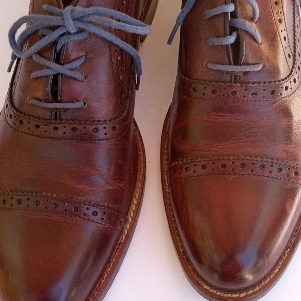 Aston Grey Men's leather Oxfords, 9.5,  Burgundy Brown, Pre-owned